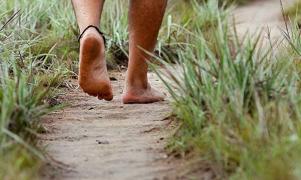 Barefoot-walking